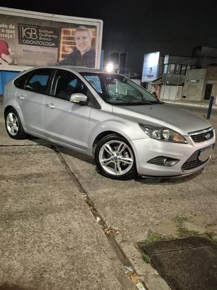 FORD FOCUS 1.6 GL 16V FLEX 4P MANUAL FORD FOCUS 1.6 GL 16V FLEX 4P MANUAL